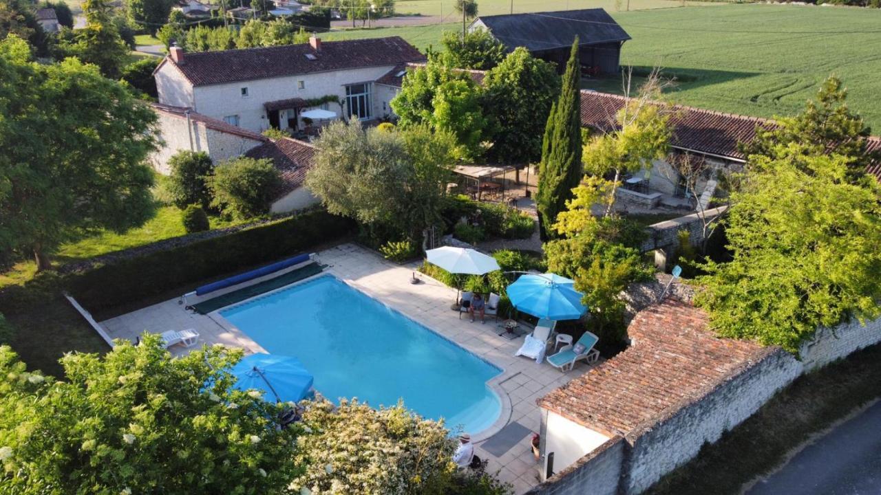 Les Coindries Villa Faye-la-Vineuse Eksteriør billede